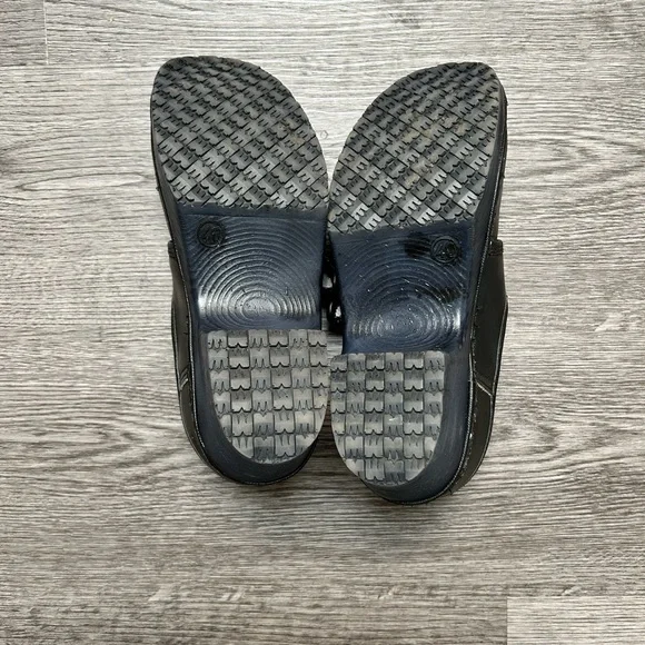 Uggelbo Toffeln Black Leather Clogs | 40 - Picture 9 of 11